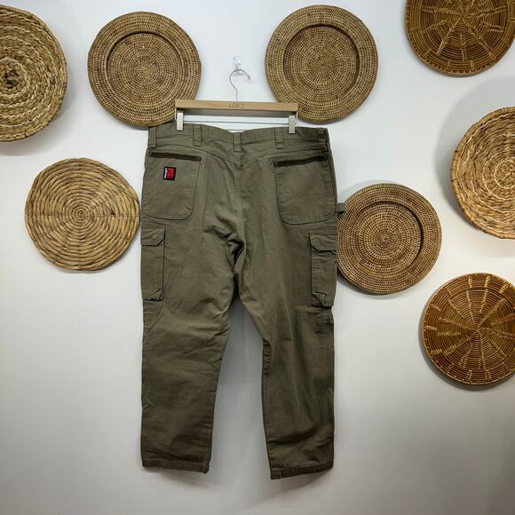 Bundle (2) Wrangler Riggs Workwear Cargo Pants Gray Tan Mens 42x32 - Picture 7 of 8
